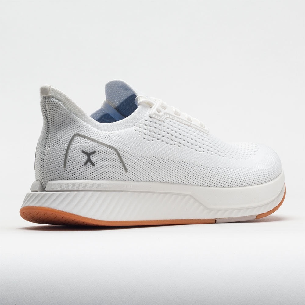 Flux Adapt Runner running shoe sneaker in bone